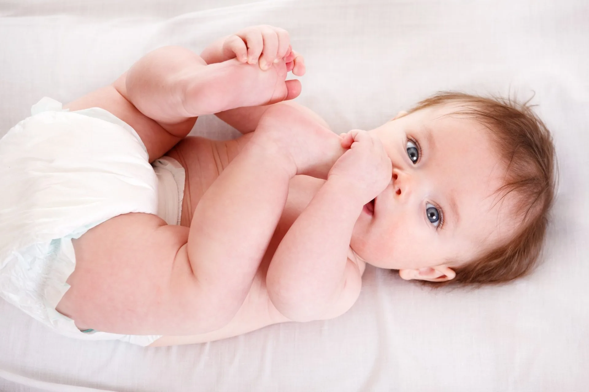 dr-mauricio-arouesty-proloterapia-cute-baby-in-diaper